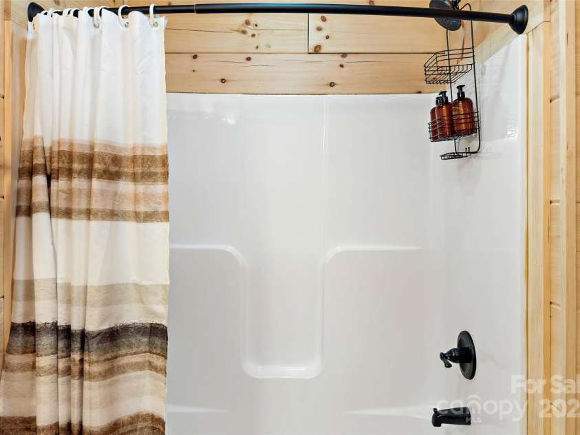 67/69 Flat Top Mountain Road, Fairview, NC 28730.  MLS# CAR4218998, YatesRealty ID 3394. 