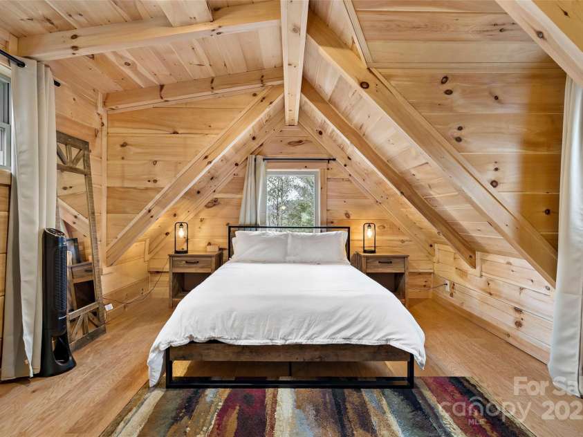 67/69 Flat Top Mountain Road, Fairview, NC 28730.  MLS# CAR4218998, YatesRealty ID 3394. 