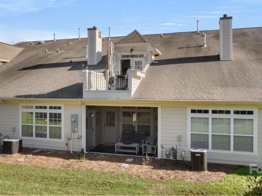8534 Loxton Circle, Charlotte, NC 28214.  MLS# CAR4232602, YatesRealty ID 3394. 2 amazing outdoor living spaces: screened porch and rooftop terrace!