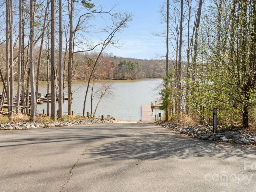 8534 Loxton Circle, Charlotte, NC 28214.  MLS# CAR4232602, YatesRealty ID 3394. Boat launch