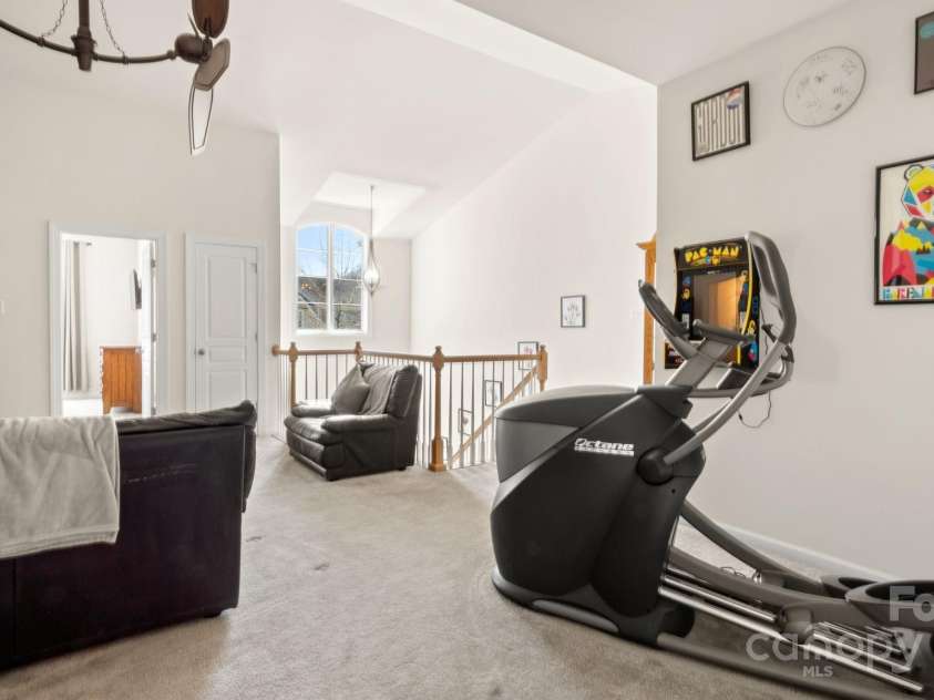 8534 Loxton Circle, Charlotte, NC 28214.  MLS# CAR4232602, YatesRealty ID 3394. Soaring 2 story foyer leads upstairs to spacious open loft with room for exercise, games, and media!