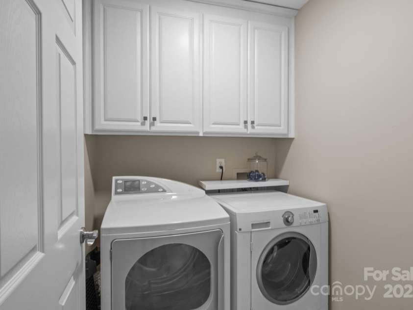 16923 Laureate Road, Huntersville, NC 28078.  MLS# CAR4286306, YatesRealty ID 33940. 2nd floor laundry room, washer and dryer remain