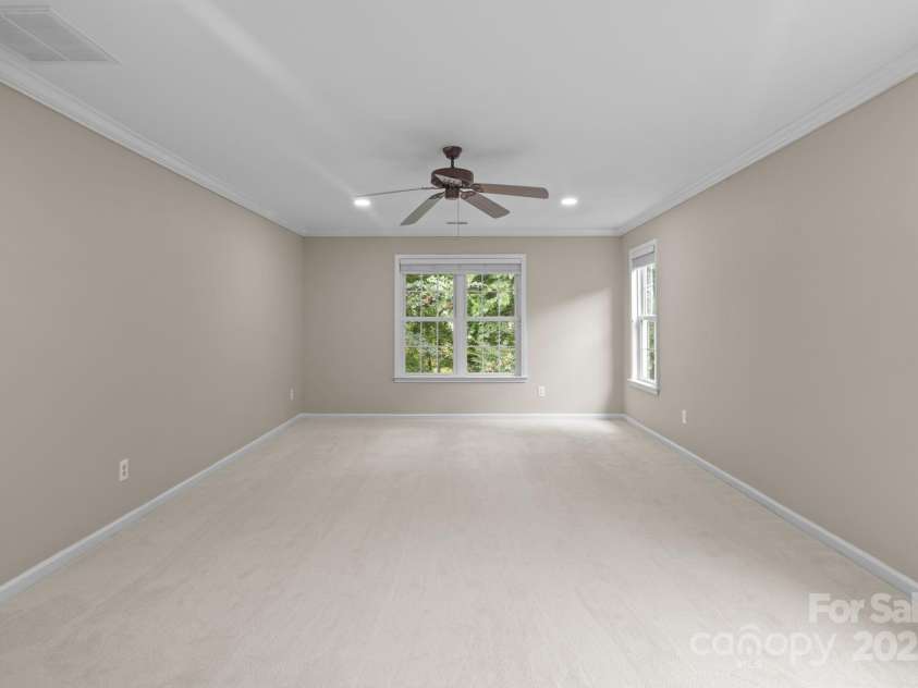16923 Laureate Road, Huntersville, NC 28078.  MLS# CAR4286306, YatesRealty ID 33940. Enormous bonus room/5th bedroom