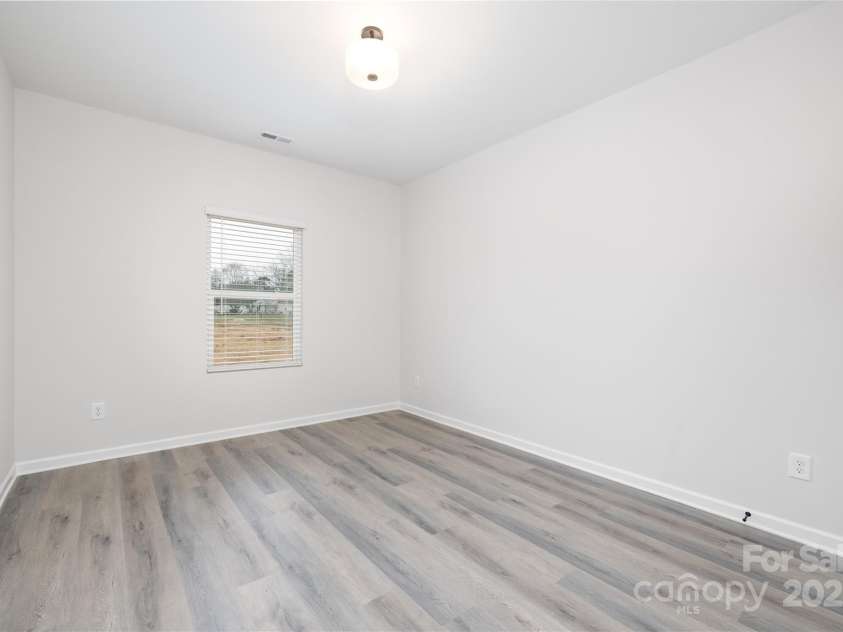 250 Greenway Drive, Salisbury, NC 28144.  MLS# CAR4290380, YatesRealty ID 33941. 