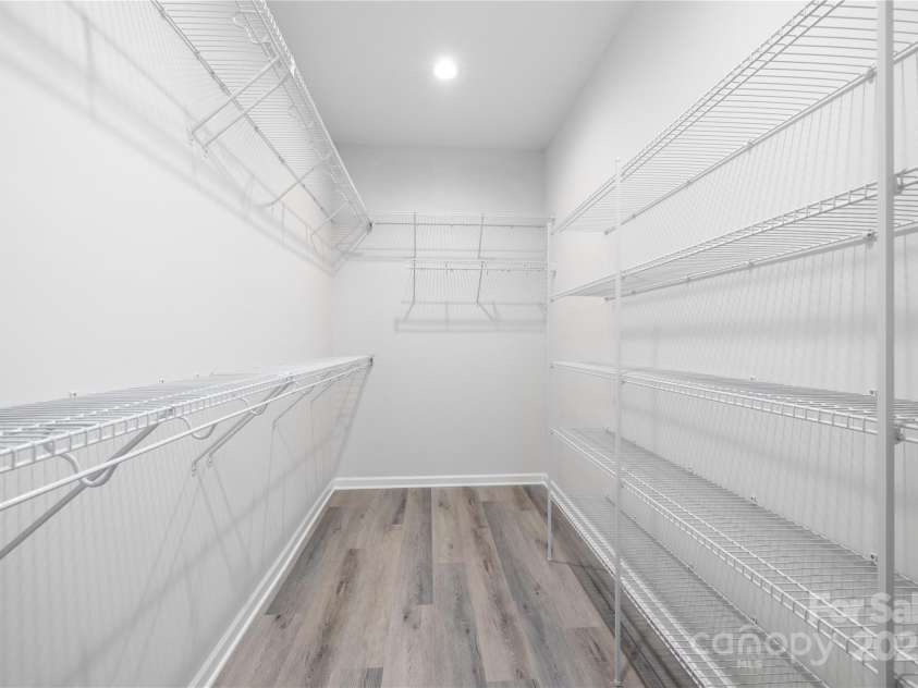 250 Greenway Drive, Salisbury, NC 28144.  MLS# CAR4290380, YatesRealty ID 33941. 