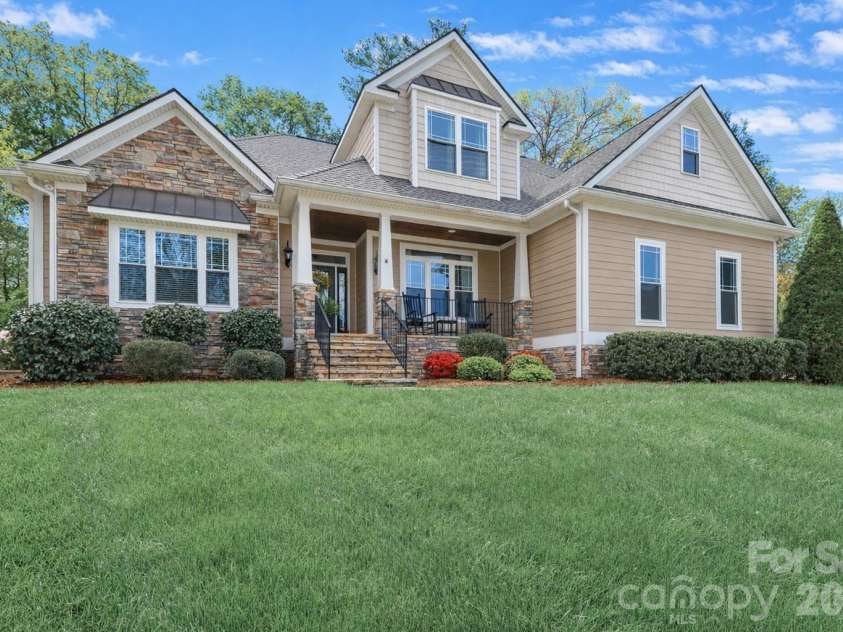909 Argyle Court, Statesville, NC 28677.  MLS# CAR4374893, YatesRealty ID 33941. 
