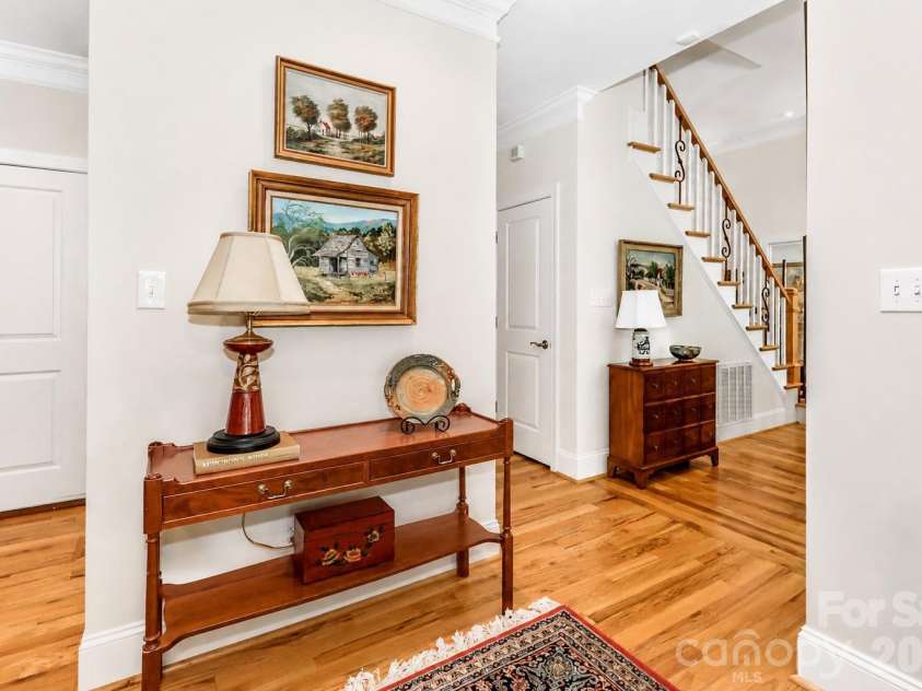 909 Argyle Court, Statesville, NC 28677.  MLS# CAR4374893, YatesRealty ID 33941. 