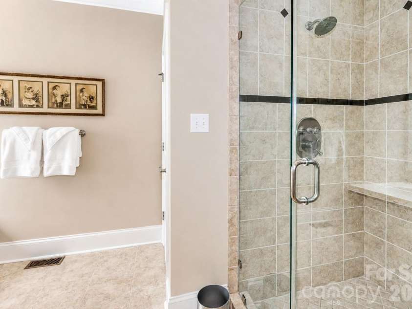 909 Argyle Court, Statesville, NC 28677.  MLS# CAR4374893, YatesRealty ID 33941. 