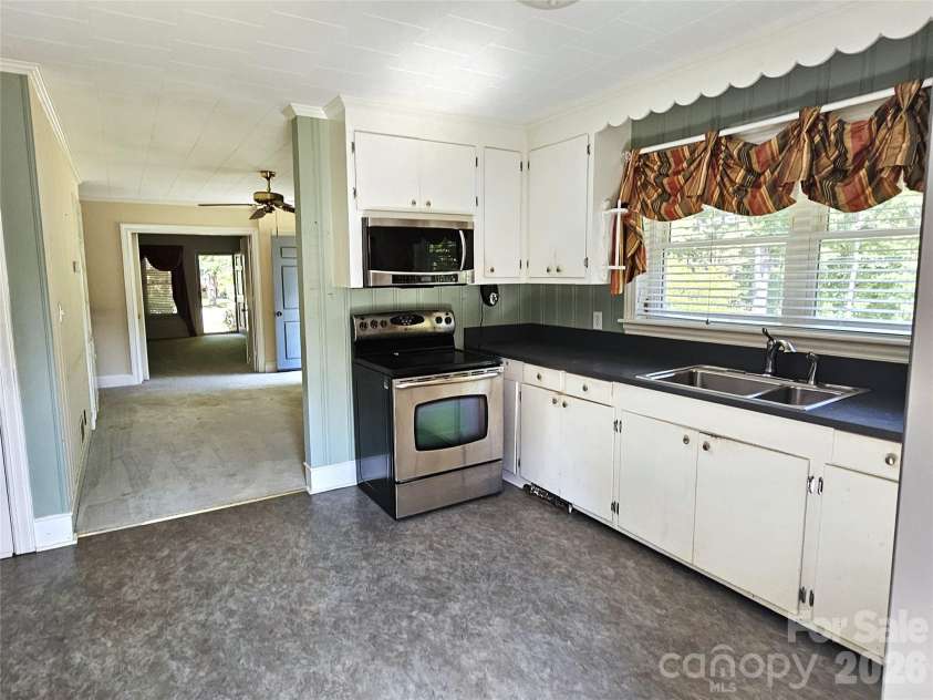 557 Goldmoor Drive, Concord, NC 28025.  MLS# CAR4385029, YatesRealty ID 33942. 