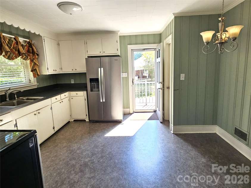 557 Goldmoor Drive, Concord, NC 28025.  MLS# CAR4385029, YatesRealty ID 33942. 