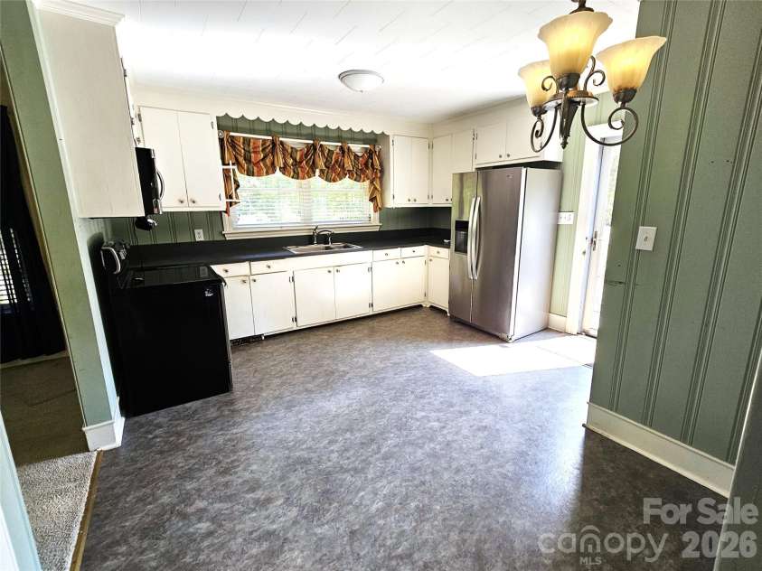 557 Goldmoor Drive, Concord, NC 28025.  MLS# CAR4385029, YatesRealty ID 33942. 