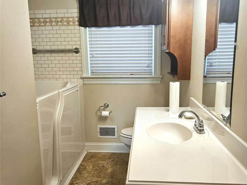 557 Goldmoor Drive, Concord, NC 28025.  MLS# CAR4385029, YatesRealty ID 33942. 