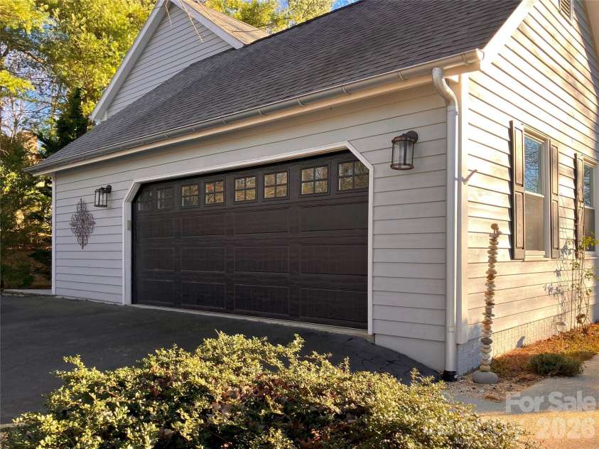 23 Moriah Lane, Asheville, NC 28803.  MLS# CAR4396349, YatesRealty ID 33943. 
