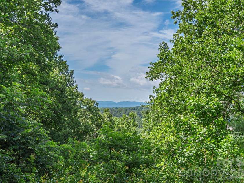 23 Moriah Lane, Asheville, NC 28803.  MLS# CAR4396349, YatesRealty ID 33943. 