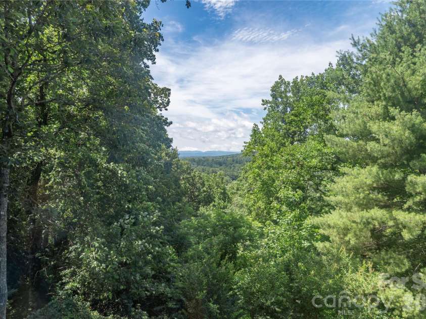 23 Moriah Lane, Asheville, NC 28803.  MLS# CAR4396349, YatesRealty ID 33943. 