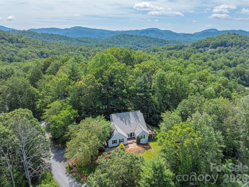 23 Moriah Lane, Asheville, NC 28803.  MLS# CAR4396349, YatesRealty ID 33943. 