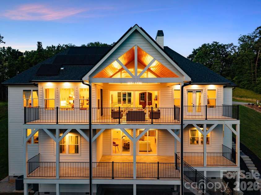 7 Temujin Drive, Leicester, NC 28748.  MLS# CAR4397809, YatesRealty ID 33945. Back double decks