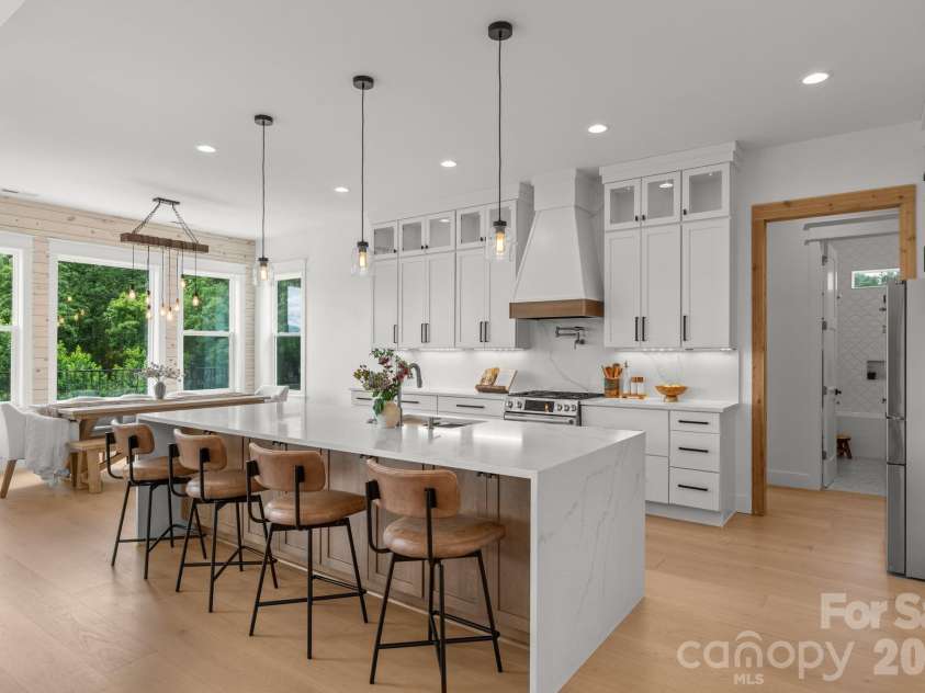 7 Temujin Drive, Leicester, NC 28748.  MLS# CAR4397809, YatesRealty ID 33945. Kitchen