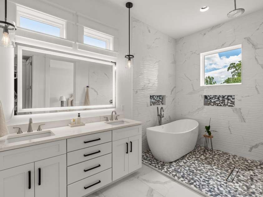 7 Temujin Drive, Leicester, NC 28748.  MLS# CAR4397809, YatesRealty ID 33945. Primary Bathroom