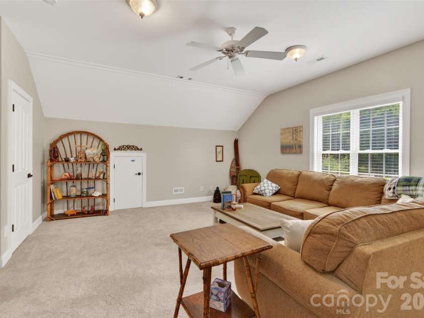 1900 Crestgate Drive, Waxhaw, NC 28173.  MLS# CAR4385753, YatesRealty ID 33946. Bonus