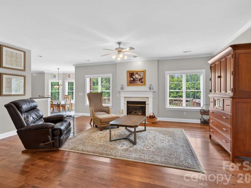 1900 Crestgate Drive, Waxhaw, NC 28173.  MLS# CAR4385753, YatesRealty ID 33946. Family room
