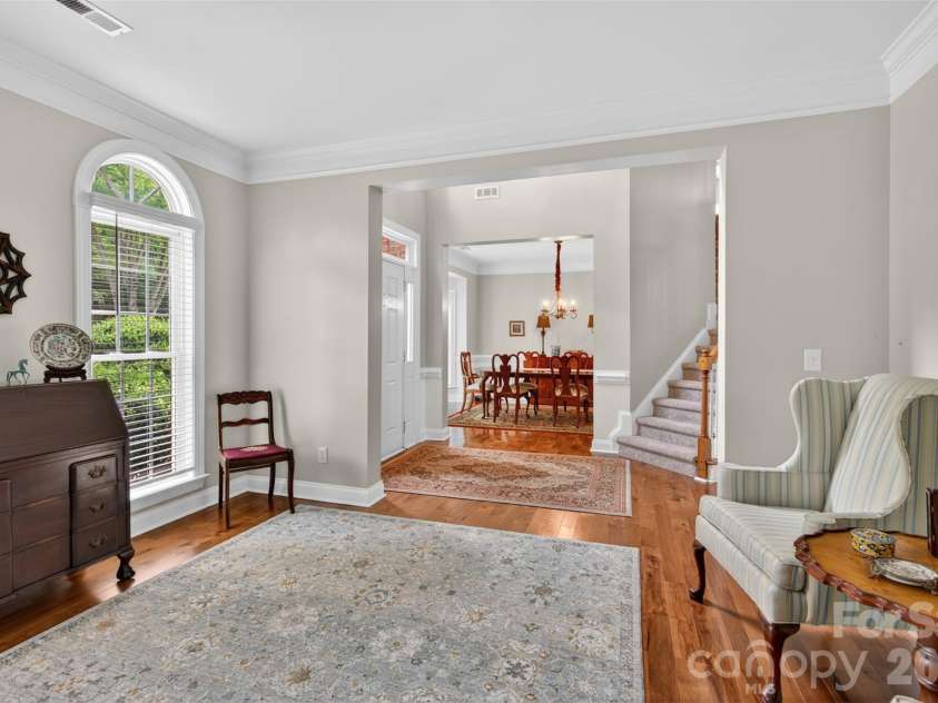 1900 Crestgate Drive, Waxhaw, NC 28173.  MLS# CAR4385753, YatesRealty ID 33946. Living room