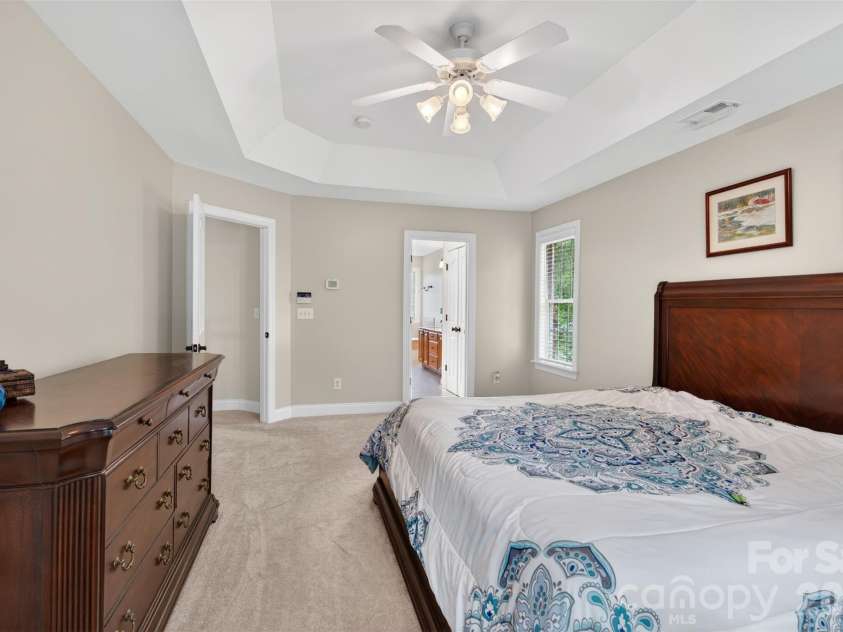 1900 Crestgate Drive, Waxhaw, NC 28173.  MLS# CAR4385753, YatesRealty ID 33946. Primary - 2nd floor