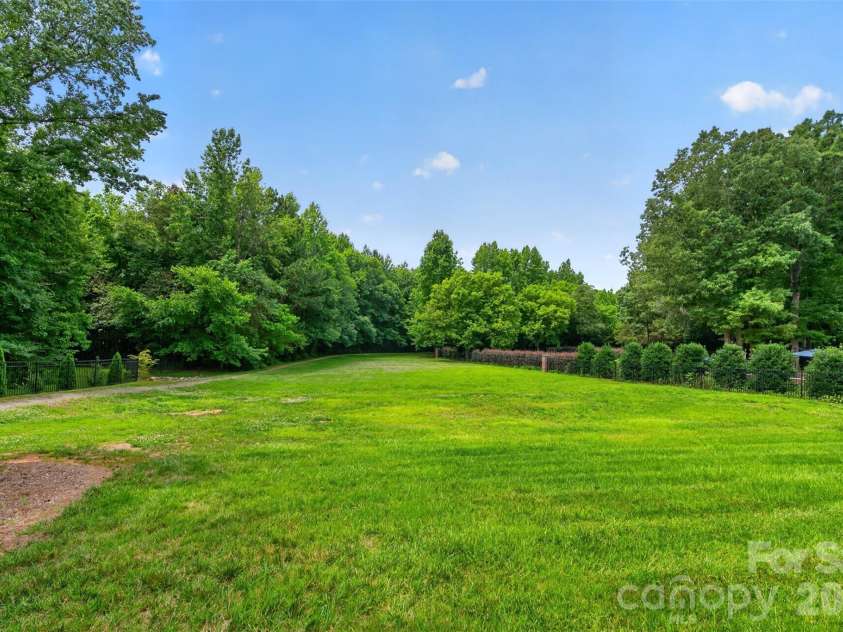 1900 Crestgate Drive, Waxhaw, NC 28173.  MLS# CAR4385753, YatesRealty ID 33946. Side