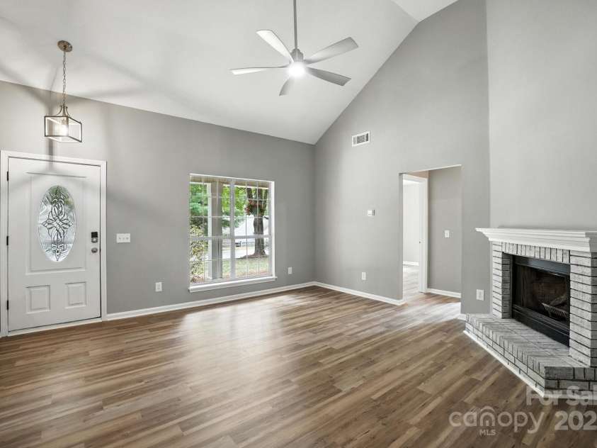 506 Lisa Carol Drive, Mooresville, NC 28115.  MLS# CAR4287878, YatesRealty ID 33946. 