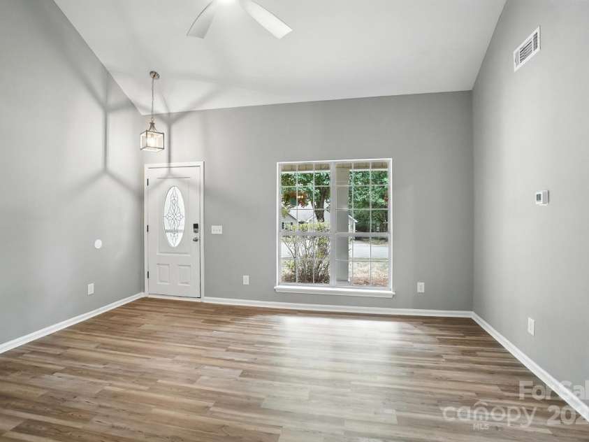506 Lisa Carol Drive, Mooresville, NC 28115.  MLS# CAR4287878, YatesRealty ID 33946. 