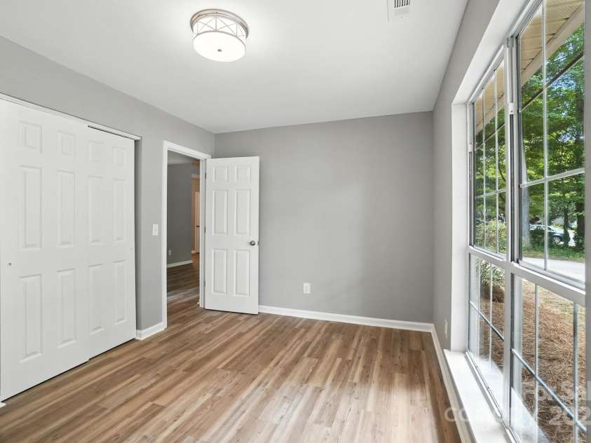 506 Lisa Carol Drive, Mooresville, NC 28115.  MLS# CAR4287878, YatesRealty ID 33946. 
