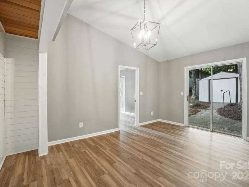 506 Lisa Carol Drive, Mooresville, NC 28115.  MLS# CAR4287878, YatesRealty ID 33946. 