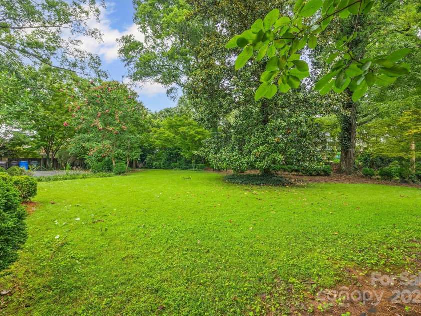 626 Oakwood Lane, Rock Hill, SC 29730.  MLS# CAR4283798, YatesRealty ID 33947. Back yard