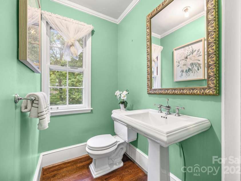 626 Oakwood Lane, Rock Hill, SC 29730.  MLS# CAR4283798, YatesRealty ID 33947. Half Bath