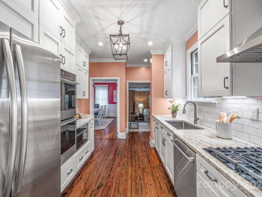 626 Oakwood Lane, Rock Hill, SC 29730.  MLS# CAR4283798, YatesRealty ID 33947. Kitchen