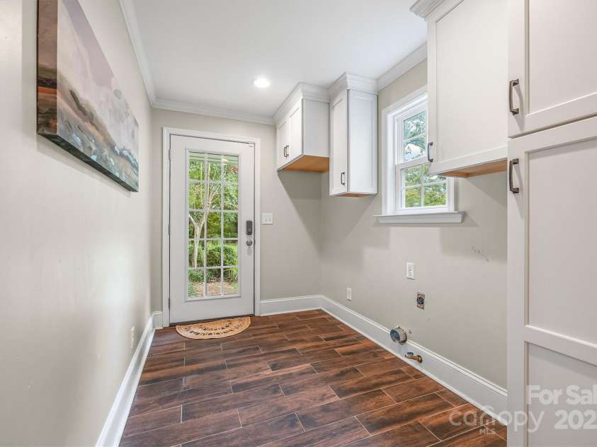 626 Oakwood Lane, Rock Hill, SC 29730.  MLS# CAR4283798, YatesRealty ID 33947. Laundry/Mudd Room with space for an extra refrigerator/freezer