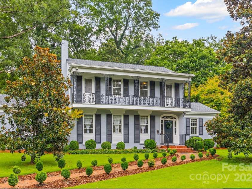 626 Oakwood Lane, Rock Hill, SC 29730.  MLS# CAR4283798, YatesRealty ID 33947. Street view - 626 Oakwood Lane
