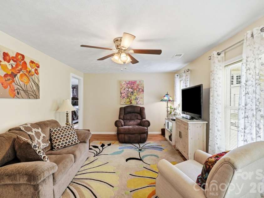 928 Oval Street, Kannapolis, NC 28081.  MLS# CAR4397869, YatesRealty ID 33947. 