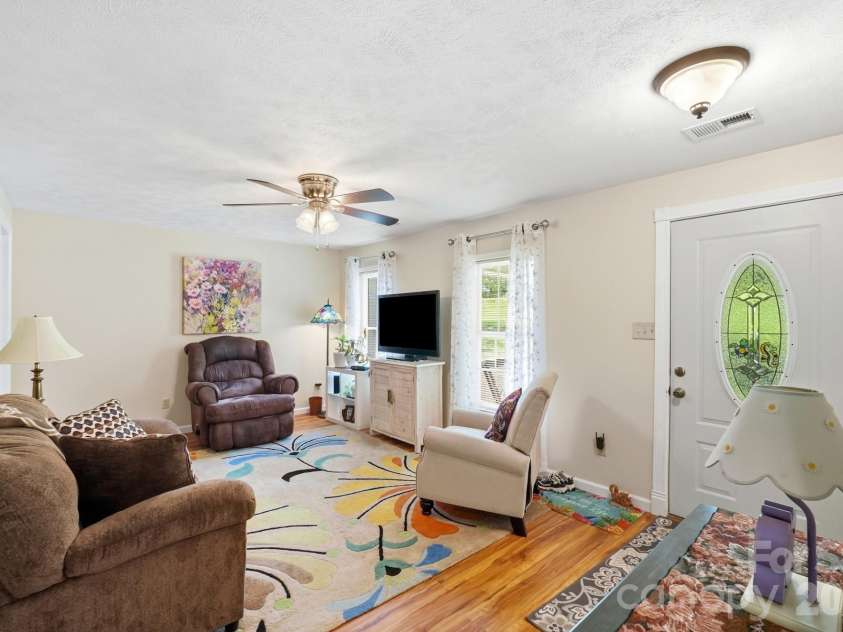 928 Oval Street, Kannapolis, NC 28081.  MLS# CAR4397869, YatesRealty ID 33947. 