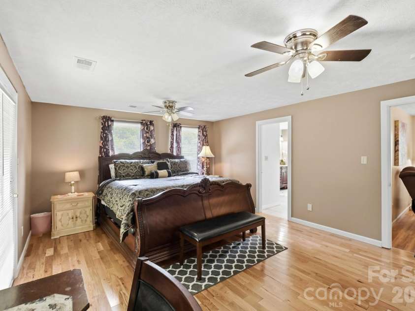 928 Oval Street, Kannapolis, NC 28081.  MLS# CAR4397869, YatesRealty ID 33947. 