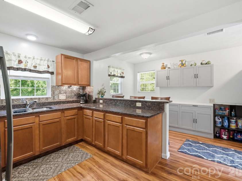 928 Oval Street, Kannapolis, NC 28081.  MLS# CAR4397869, YatesRealty ID 33947. 