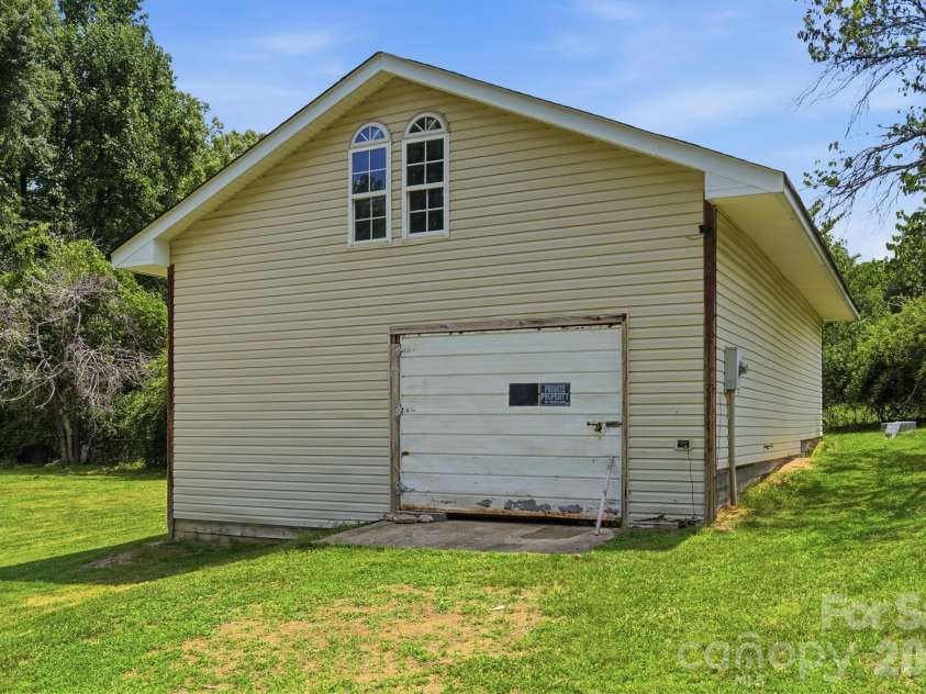 928 Oval Street, Kannapolis, NC 28081.  MLS# CAR4397869, YatesRealty ID 33947. 