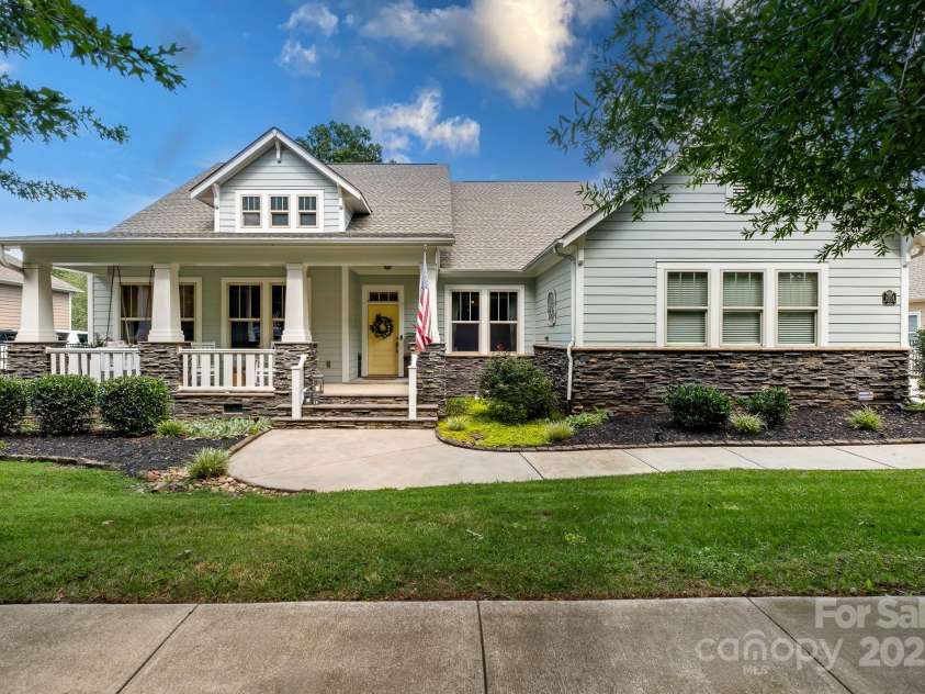 14708 Old Vermillion Drive, Huntersville, NC 28078.  MLS# CAR4291123, YatesRealty ID 33948. 