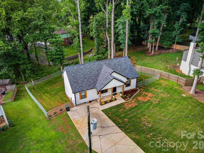 4732 Birchwood Court, Gastonia, NC 28056.  MLS# CAR4387906, YatesRealty ID 33949. 