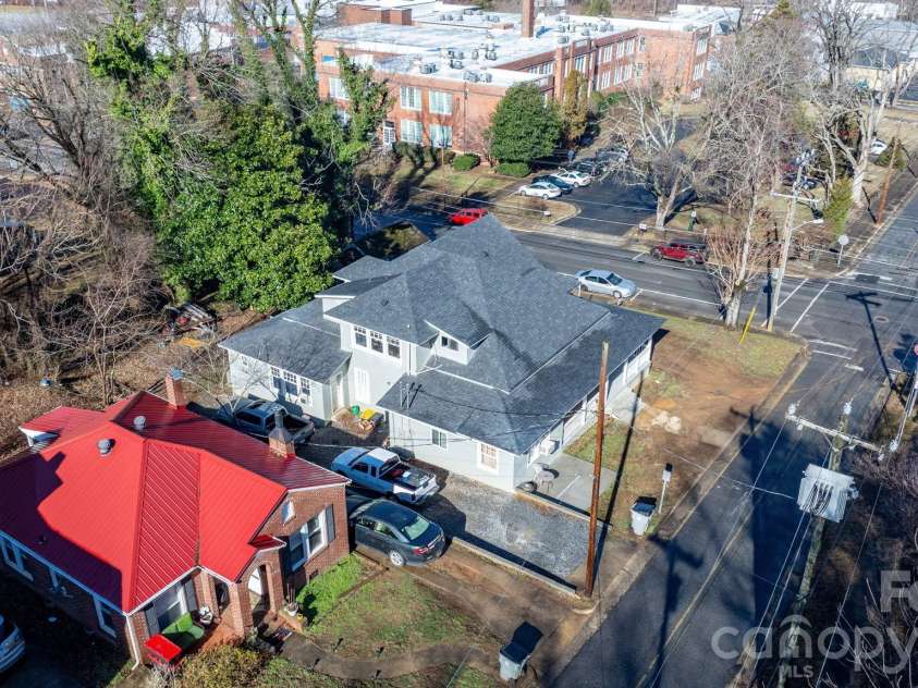 1101 College Avenue, Lenoir, NC 28645.  MLS# CAR4345154, YatesRealty ID 3395. 