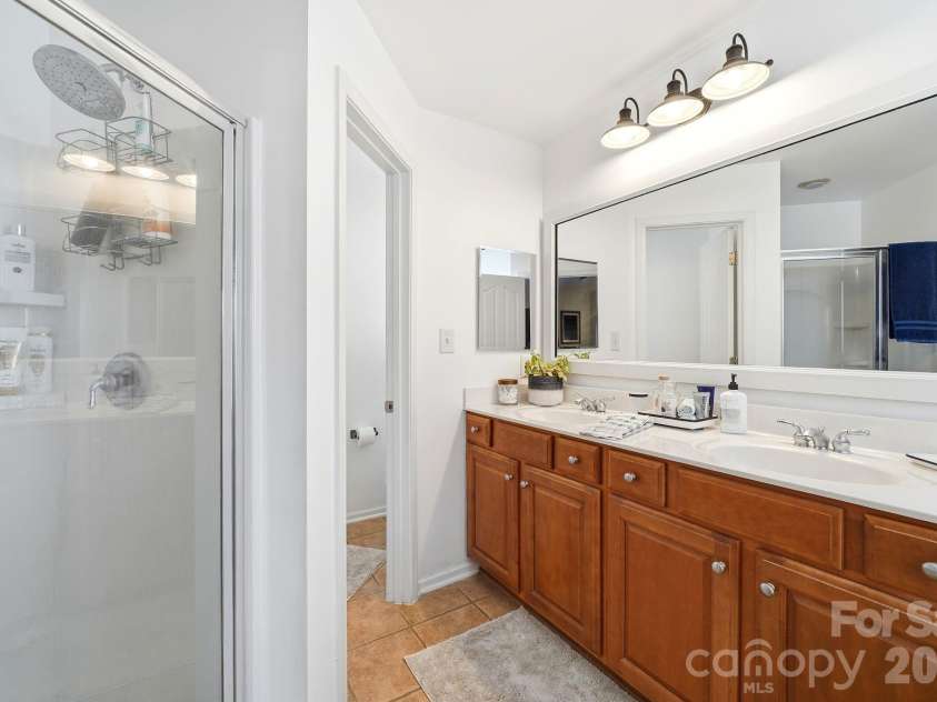 12115 Monteith Grove Drive, Huntersville, NC 28078.  MLS# CAR4396391, YatesRealty ID 33950. 