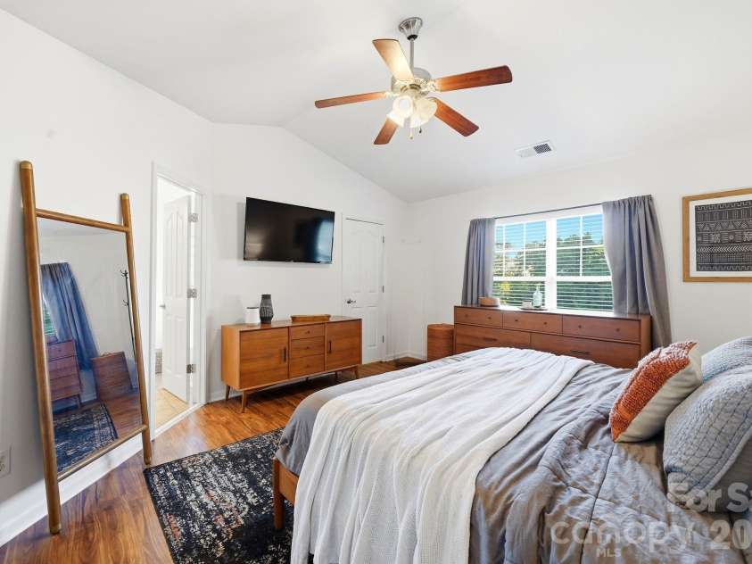12115 Monteith Grove Drive, Huntersville, NC 28078.  MLS# CAR4396391, YatesRealty ID 33950. 