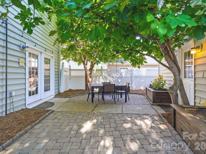 12115 Monteith Grove Drive, Huntersville, NC 28078.  MLS# CAR4396391, YatesRealty ID 33950. 