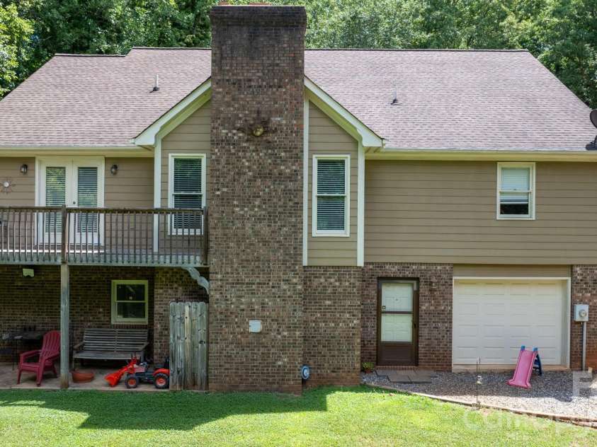 4093 Fairview Drive, Maiden, NC 28650.  MLS# CAR4381764, YatesRealty ID 33951. Back