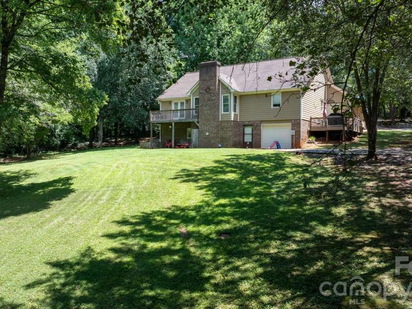 4093 Fairview Drive, Maiden, NC 28650.  MLS# CAR4381764, YatesRealty ID 33951. Back